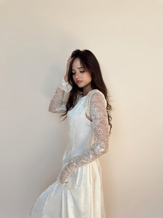 Chapel Lace Shoulder Shrig