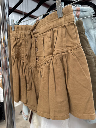Twill Shorts in Tan
