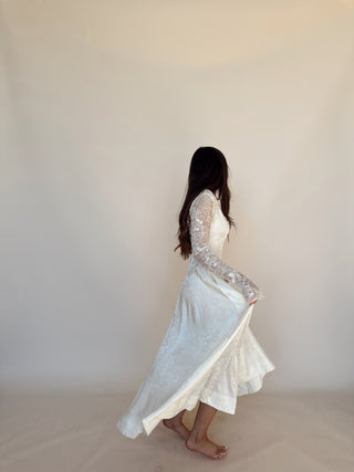 Chapel Lace Shoulder Shrig