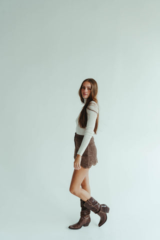 South Suede Shorts in Dk Brown