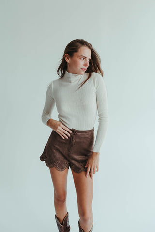 South Suede Shorts in Dk Brown